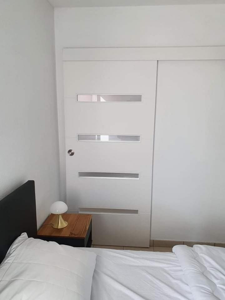 Logement Entier, Calme, Hyper Equipe Сен-Лоран-де-ла-Саланк Екстер'єр фото