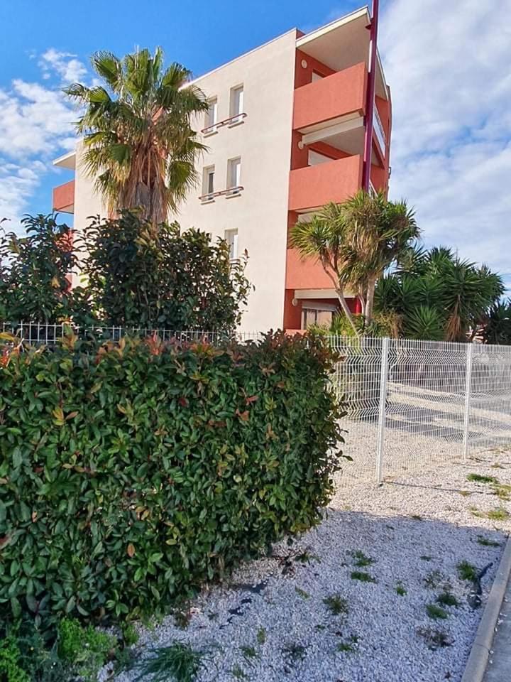 Logement Entier, Calme, Hyper Equipe Сен-Лоран-де-ла-Саланк Екстер'єр фото